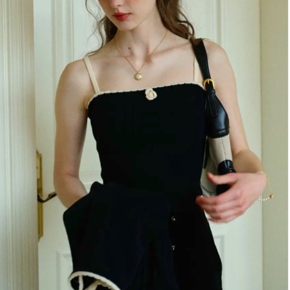 Simple Retro Top - Picture 1 of 4